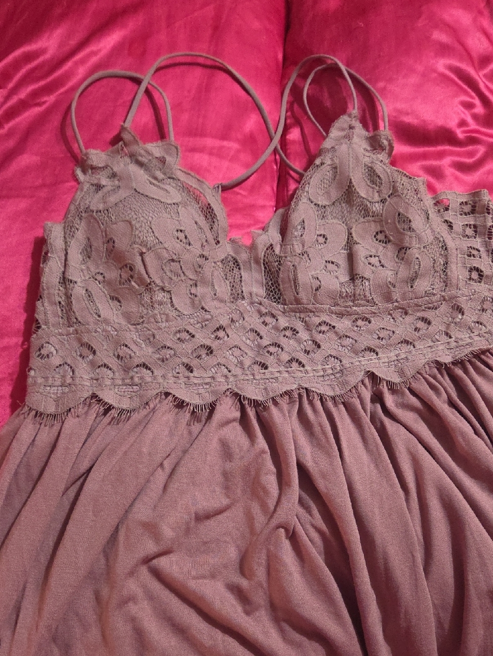 Lace Bodice Spaghetti Strap Top in Dusty Pink